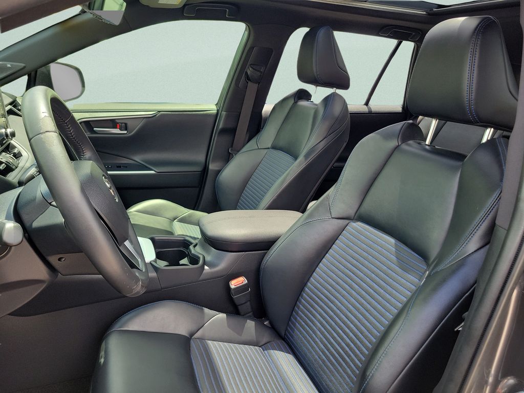 2020 Toyota RAV4 XSE - Photo 16