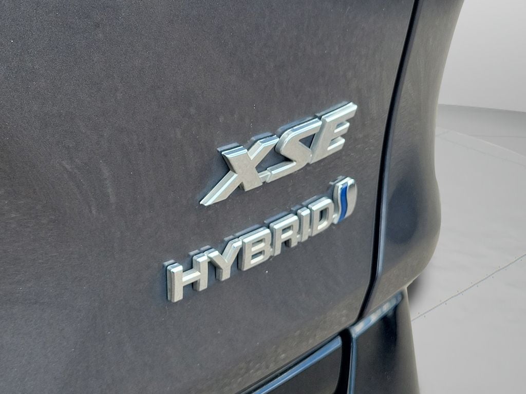 2020 Toyota RAV4 XSE - Photo 37