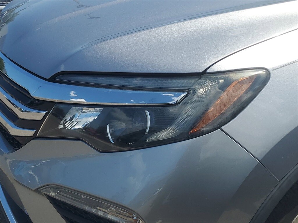 2016 Honda Pilot Elite photo 4