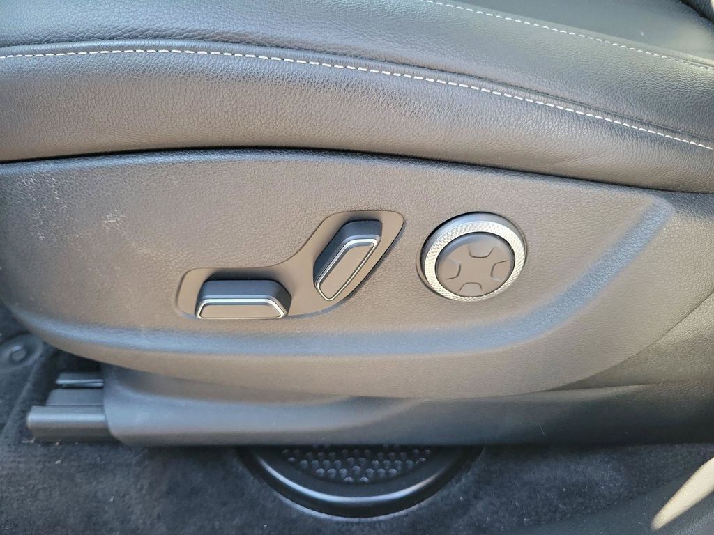 2025 GENESIS GV80 Standard - Photo 26