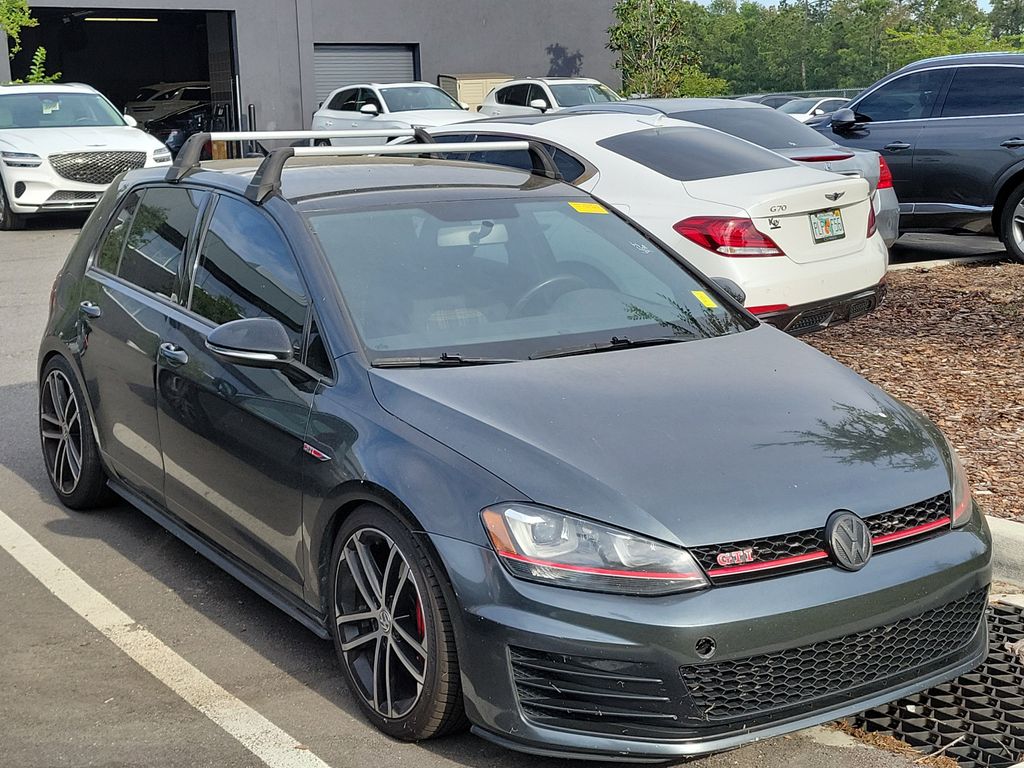 2017 Volkswagen Golf GTI Sport