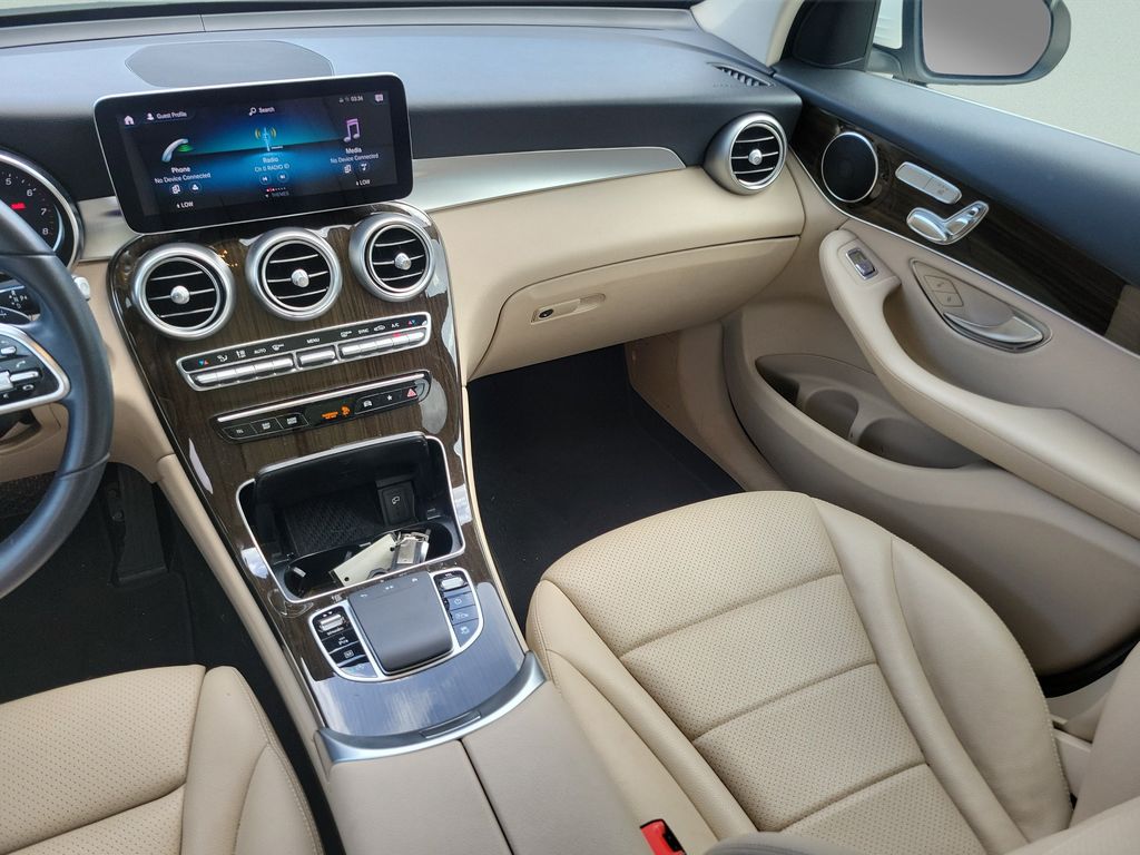 2021 Mercedes-Benz GLC GLC300 - Photo 18