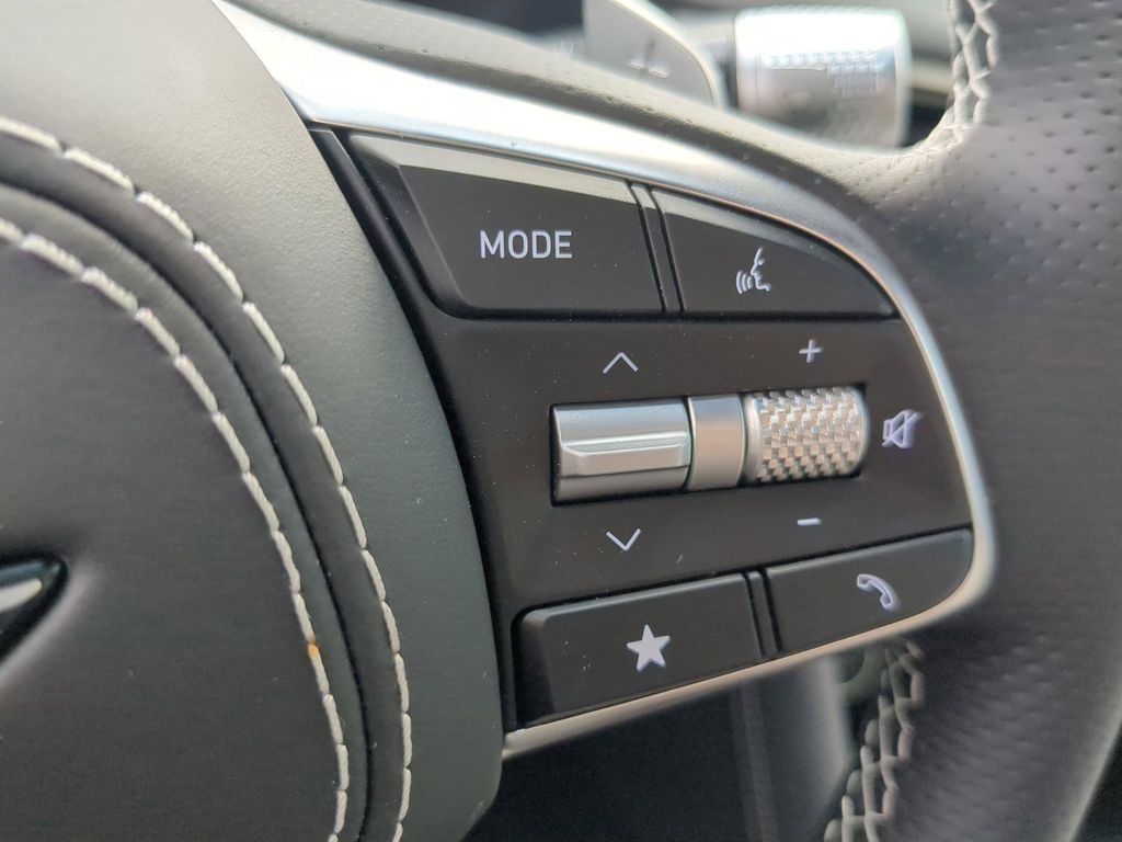 2025 GENESIS G70 Sport Advanced - Photo 21