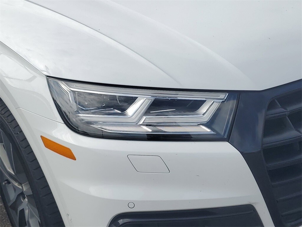 2020 Audi Q5 45 Prestige photo 3