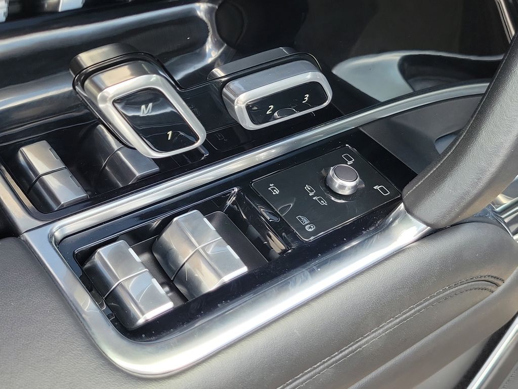 2023 Land Rover Range Rover SE - Photo 21