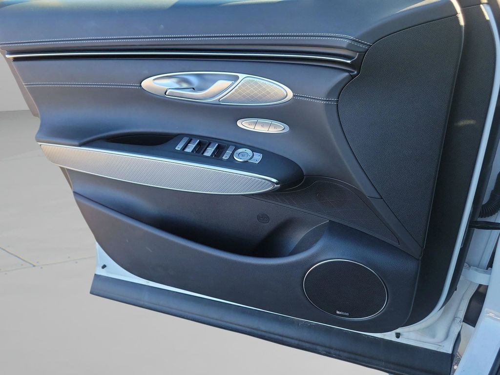 2025 GENESIS GV70 Standard - Photo 25