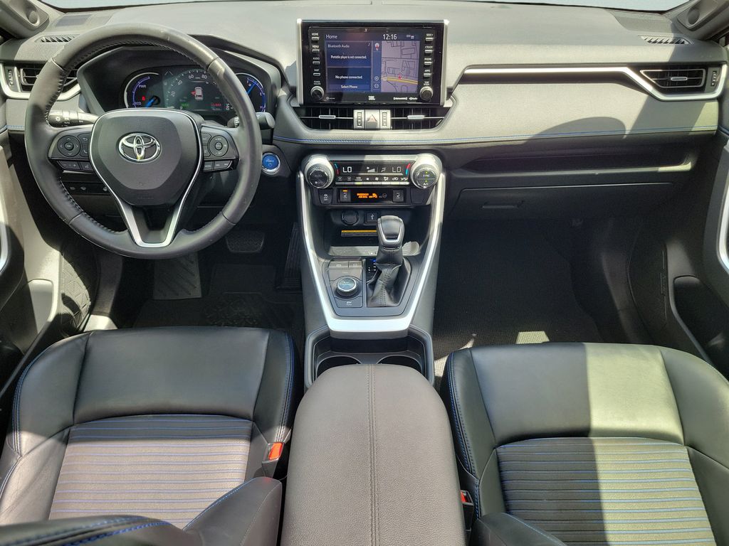 2020 Toyota RAV4 XSE - Photo 13