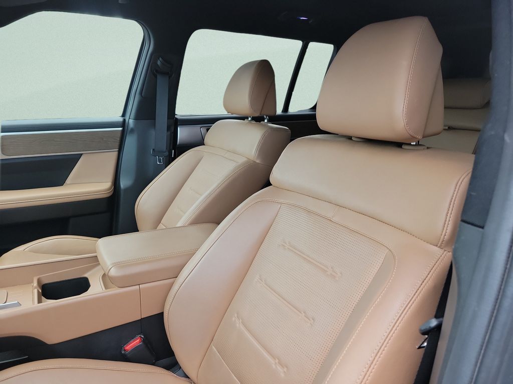 2025 Hyundai Santa Fe Limited - Photo 21