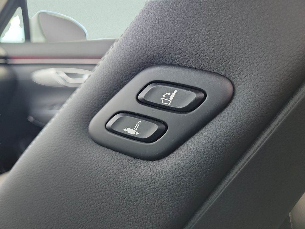 2026 GENESIS GV70 Select - Photo 10