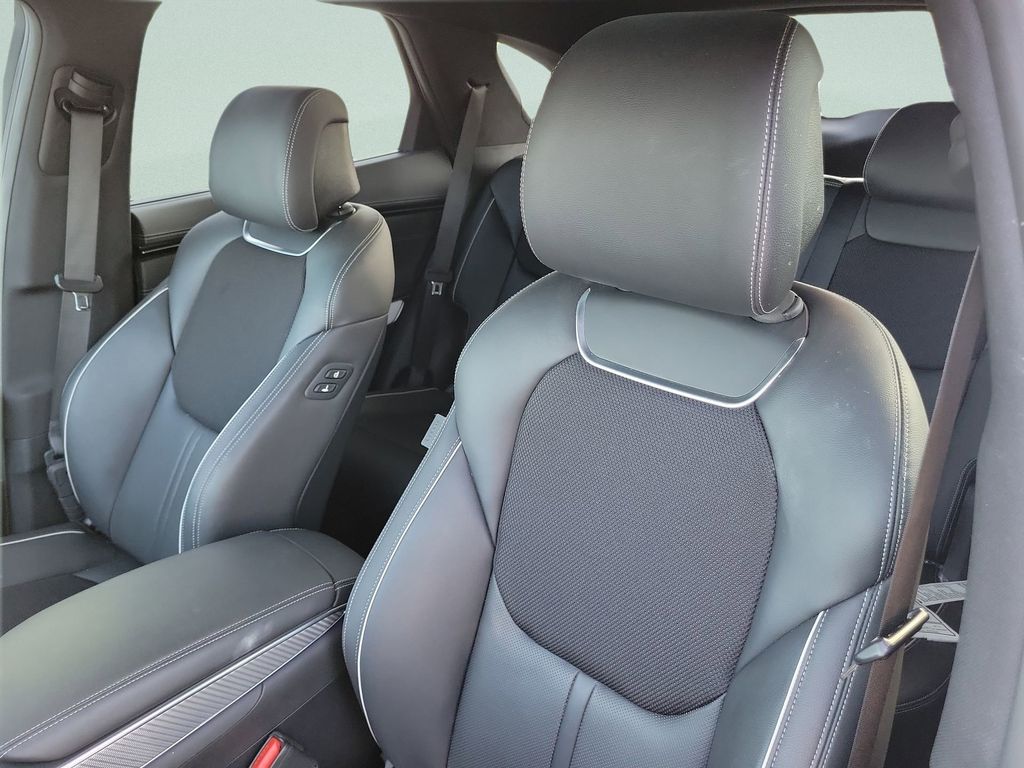 2025 GENESIS GV70 Standard - Photo 25