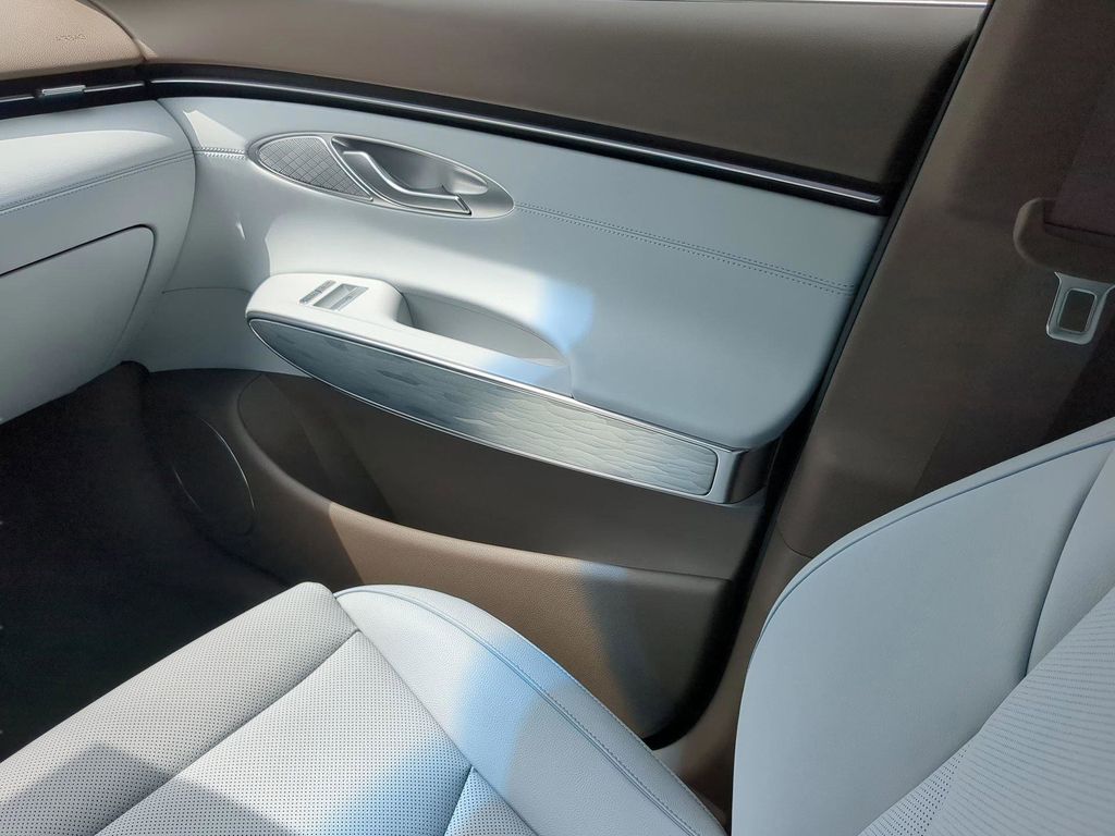 2026 GENESIS GV70 Base - Photo 13