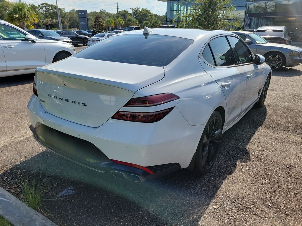 2023 GENESIS G70 Standard - Photo 6