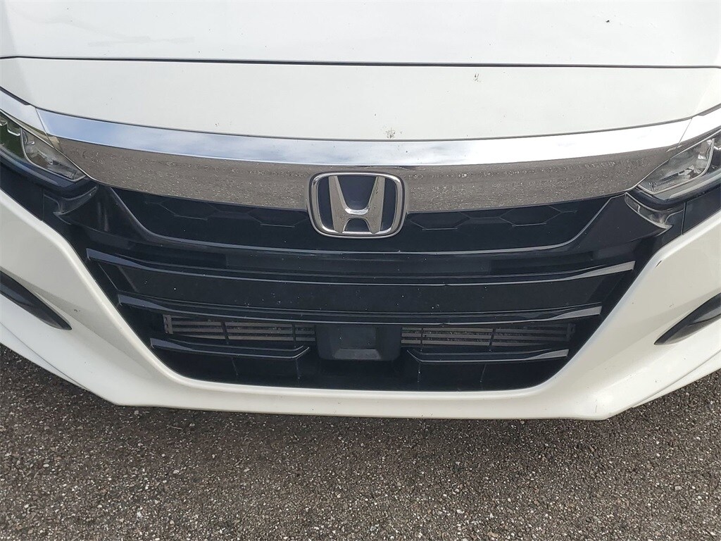 2018 Honda Accord LX photo 3