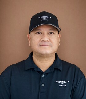 Staff member Allan Alilio from ID_79b9dc3368b5