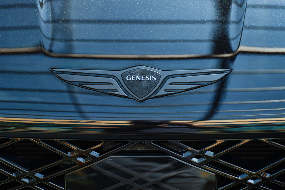 2026 Genesis G80 grille up close