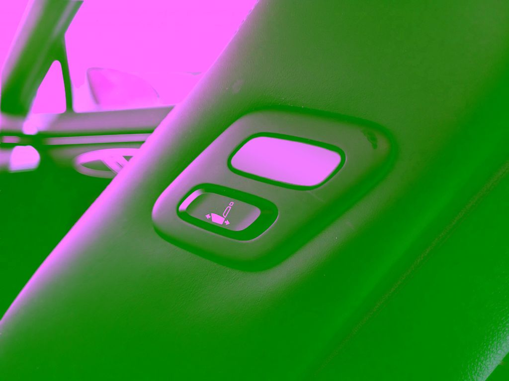 2025 GENESIS GV70 Sport - Photo 31