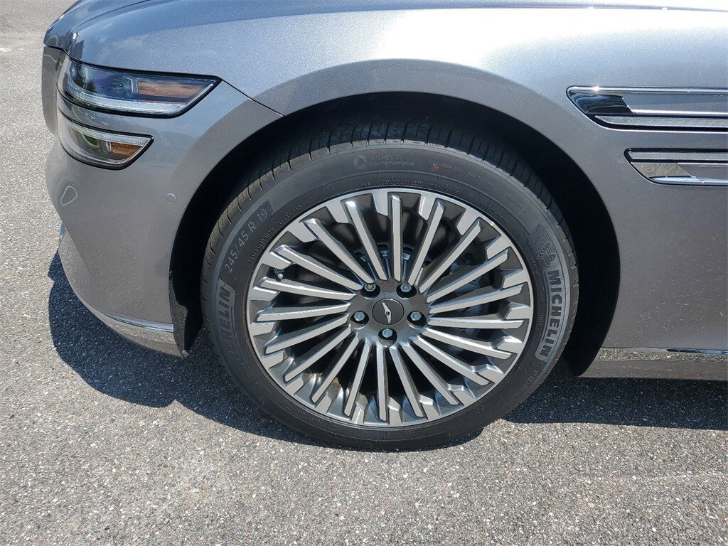 2023 Genesis Electrified G80 photo 4