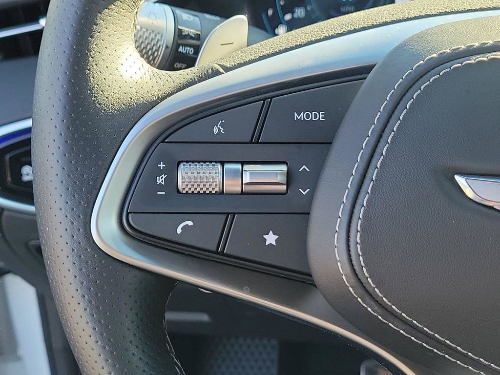 2025 GENESIS GV70 Standard - Photo 27