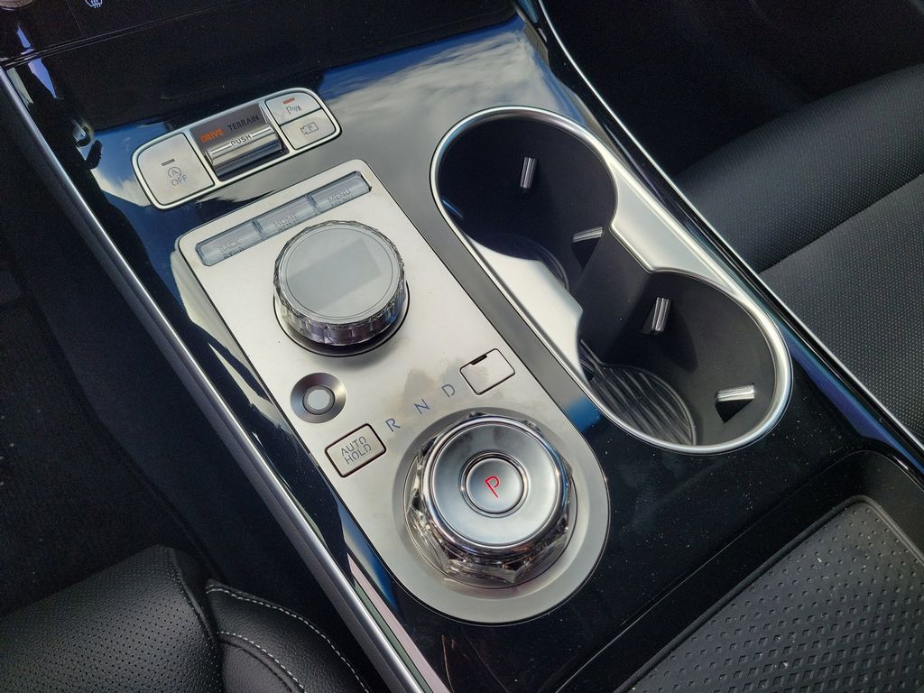2026 GENESIS GV70 Standard - Photo 29