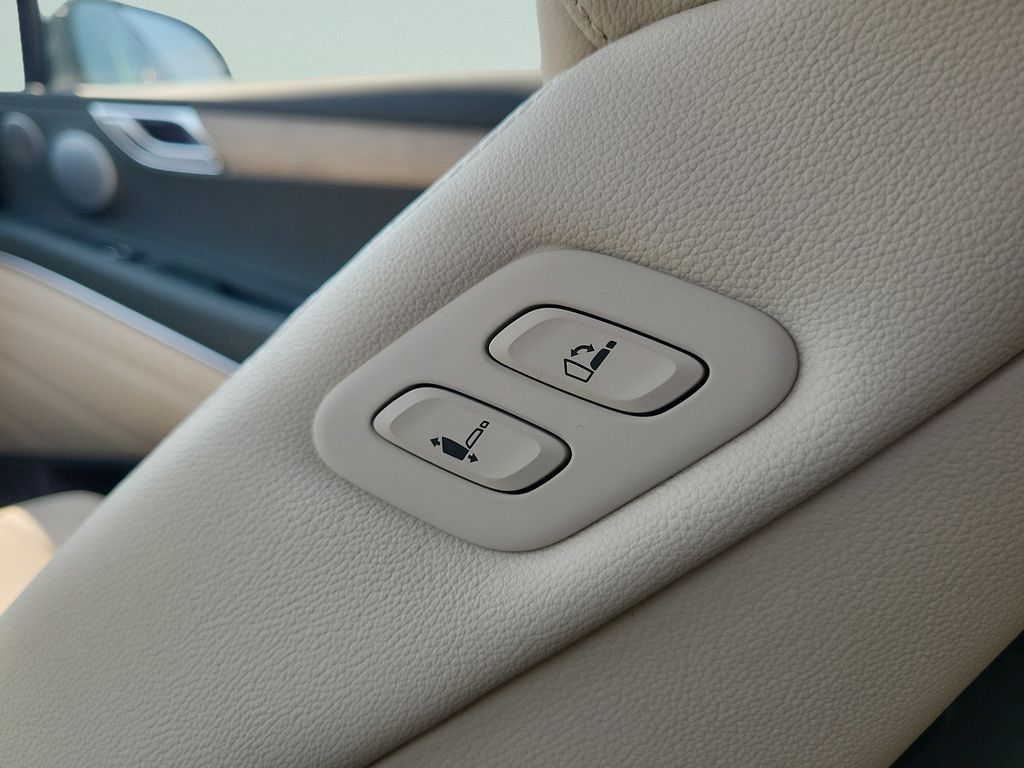 2025 GENESIS GV80 Advanced - Photo 10