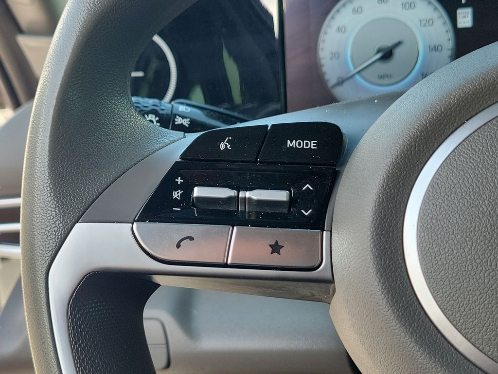 2024 Hyundai Elantra SEL - Photo 23