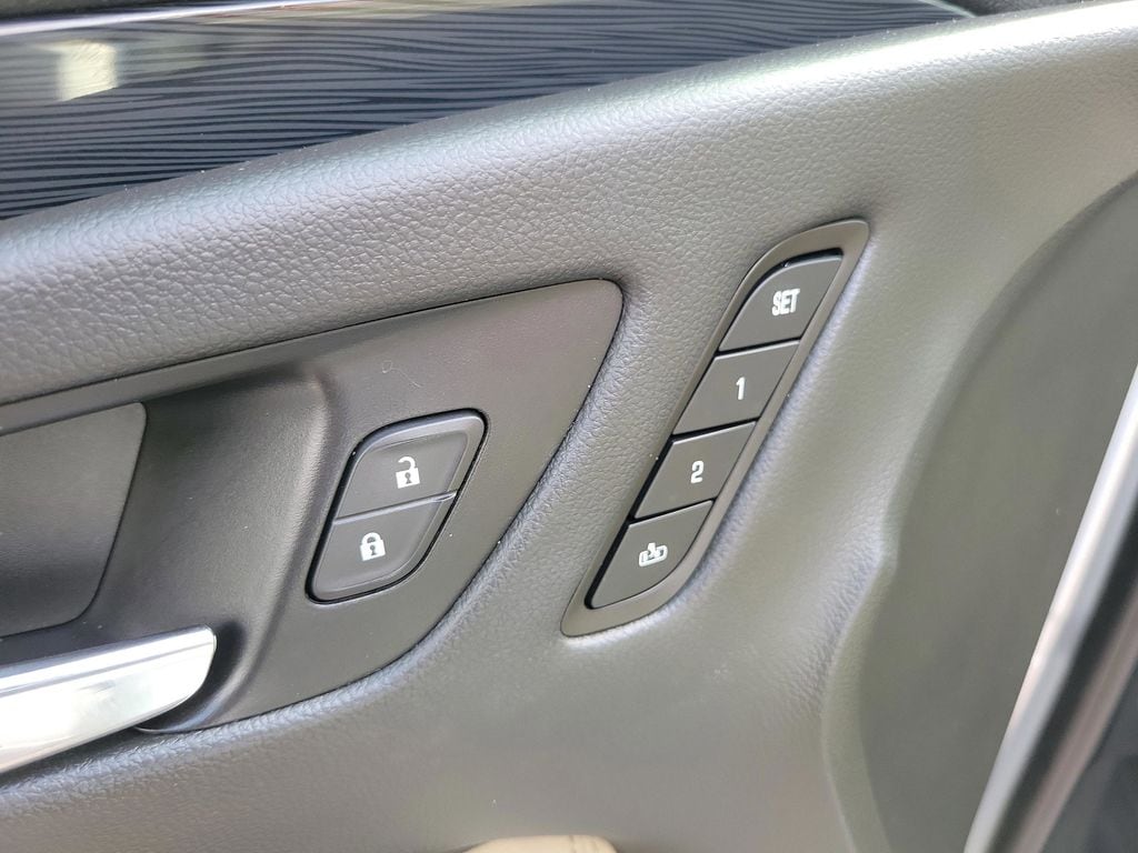 2018 Buick Envision Essence - Photo 23