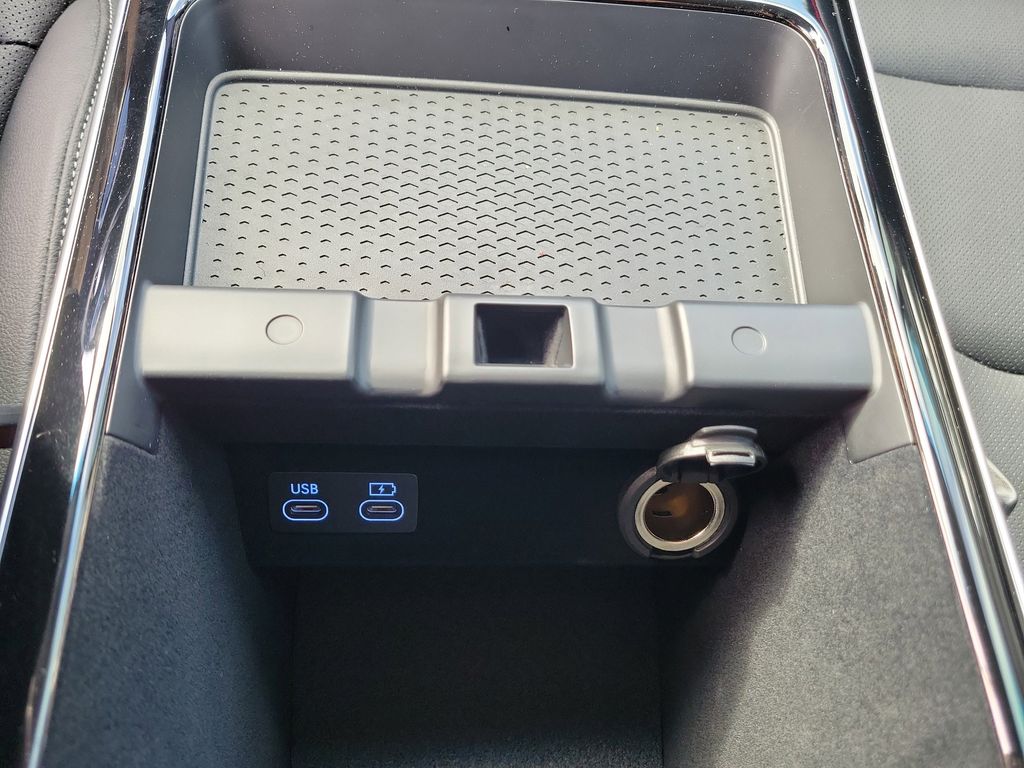2026 GENESIS GV70 Standard - Photo 30