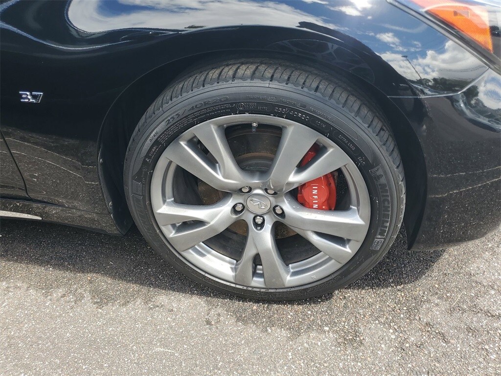 2016 Infiniti Q70L 3.7 photo 4