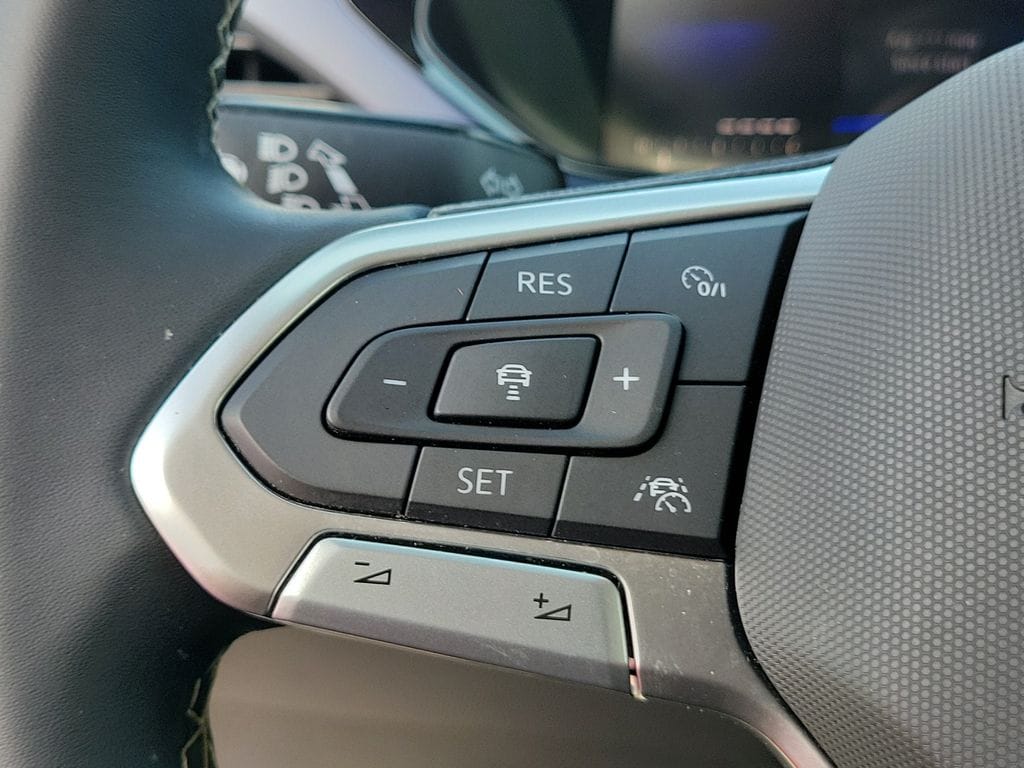 2023 Volkswagen Taos SE - Photo 31