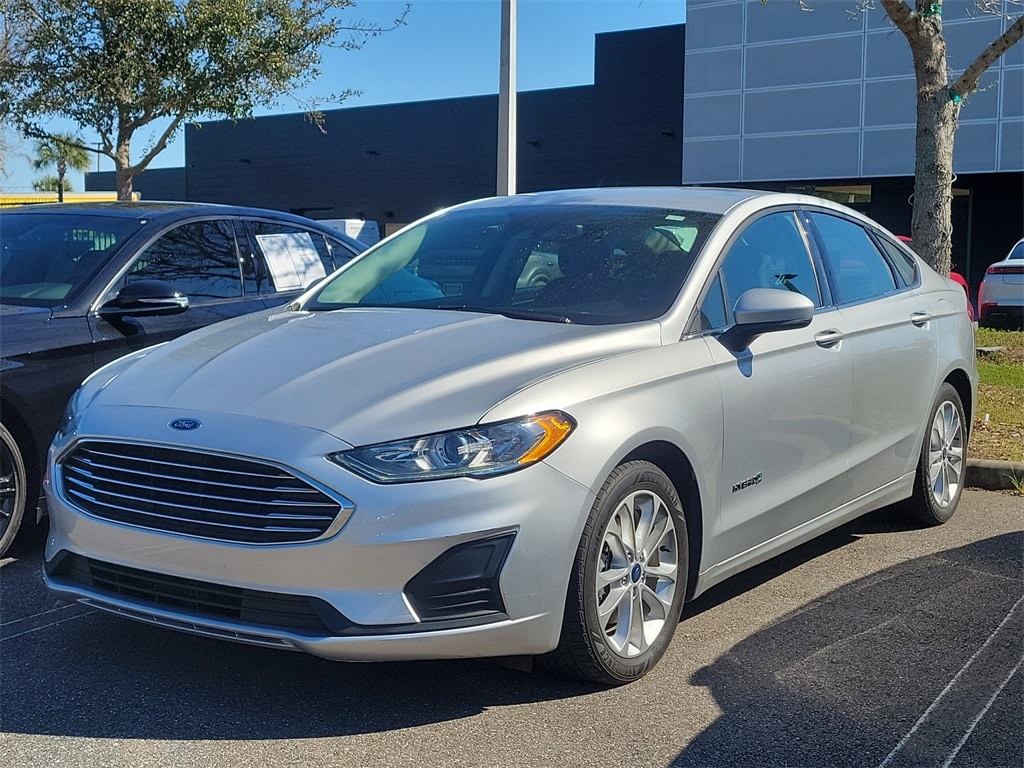 Used 2019 Ford Fusion Hybrid SE Sedan