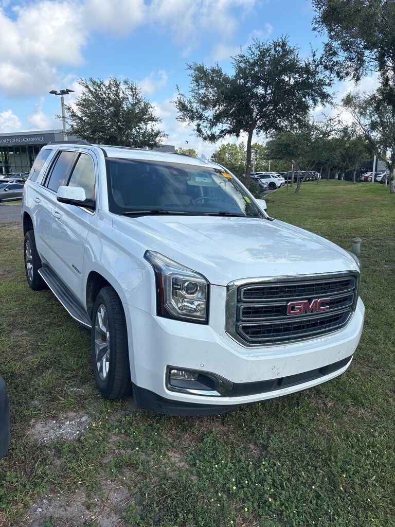 2017 Gmc Yukon SLT photo 3