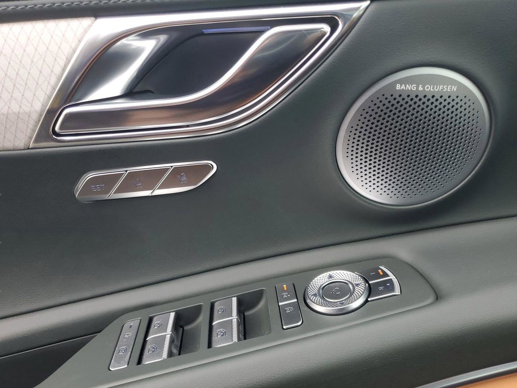 2025 GENESIS GV80 Prestige - Photo 9