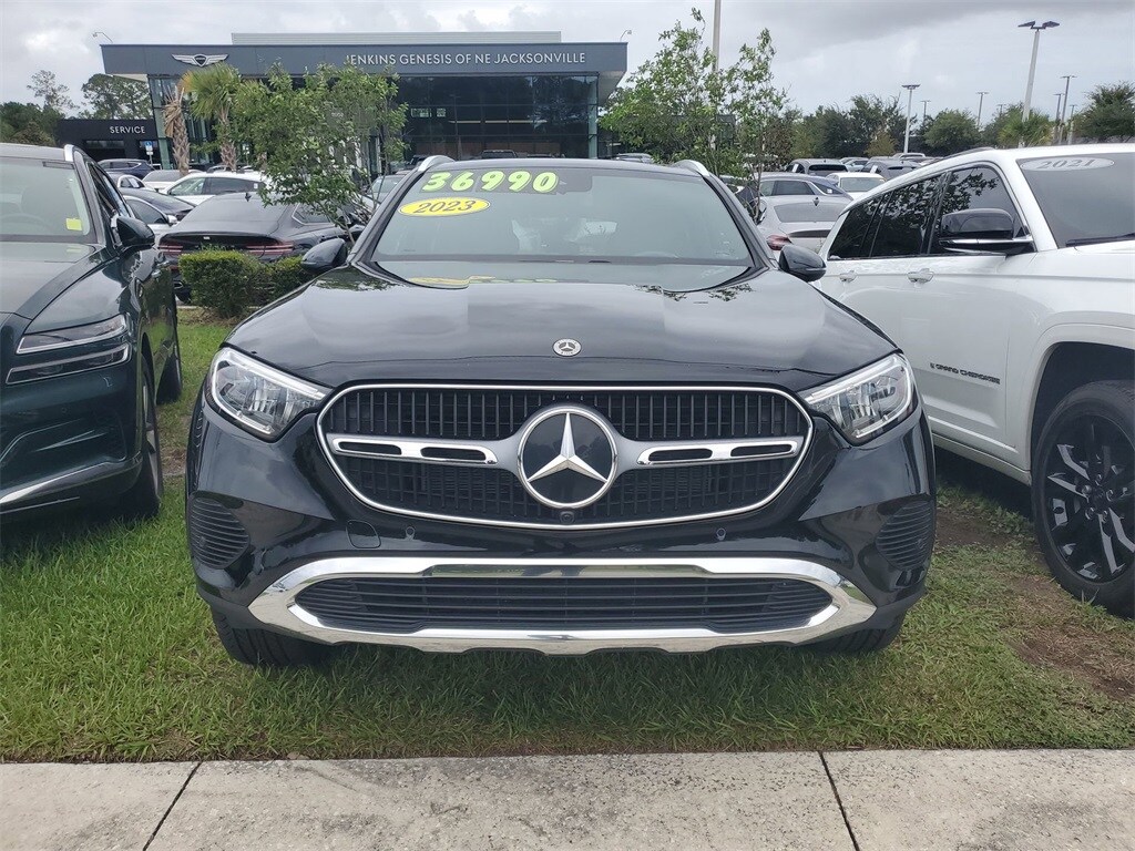 2023 Mercedes Benz GLC 300 4MATIC photo 3