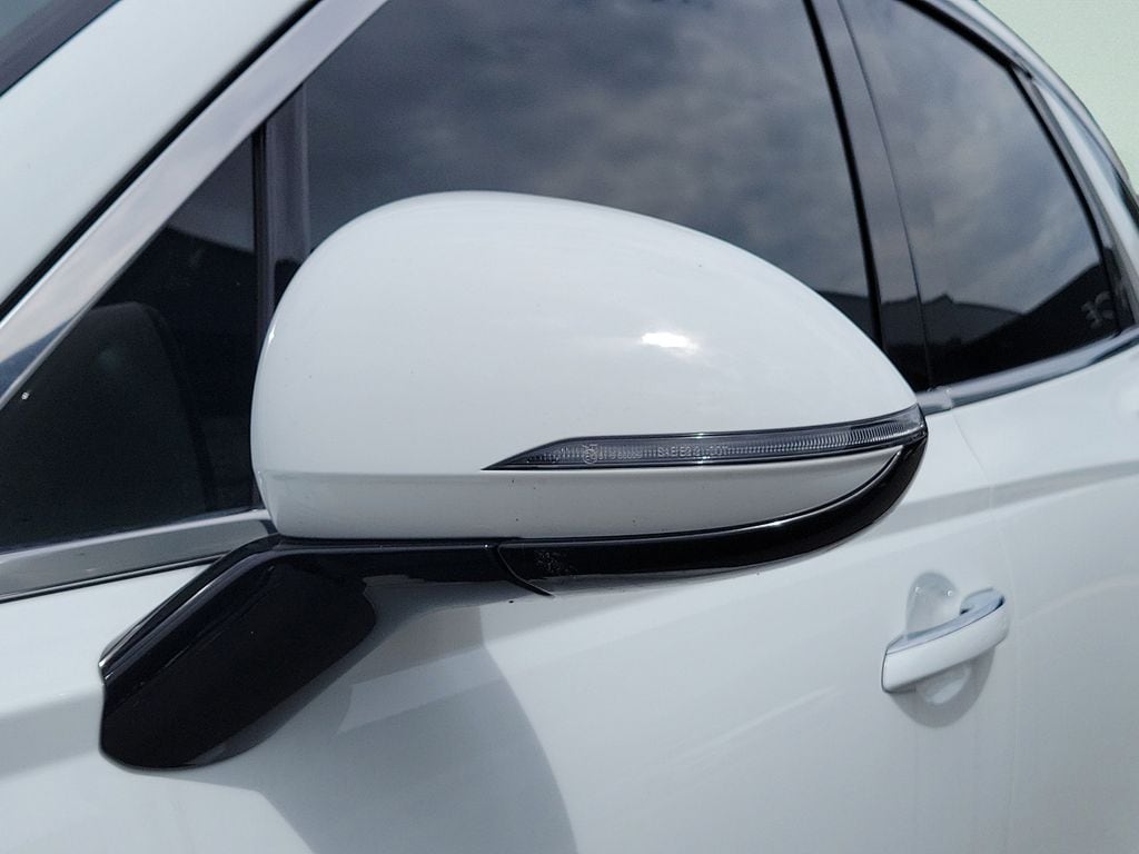 2026 GENESIS GV70 Standard - Photo 11