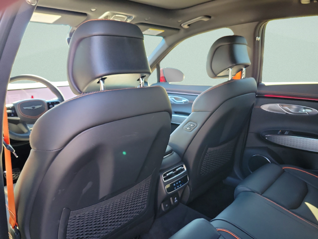 2026 GENESIS GV70 Sport Prestige - Photo 9