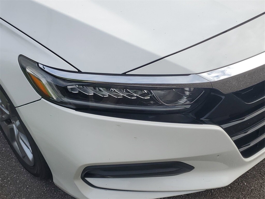 2018 Honda Accord LX photo 2