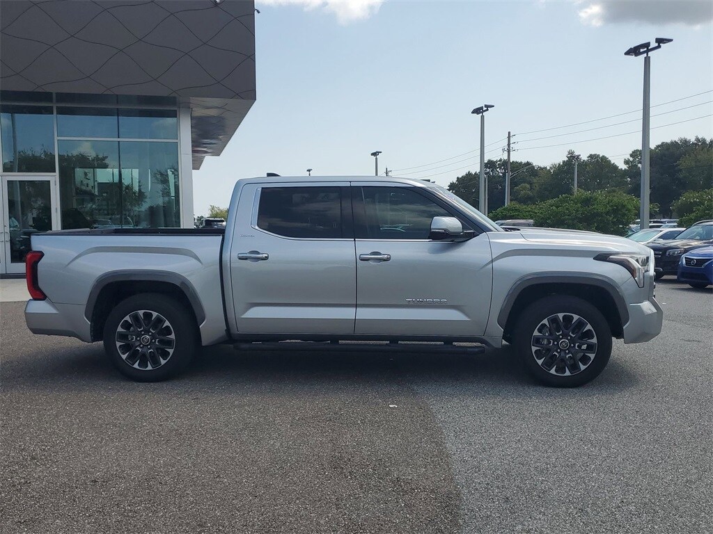 2023 Toyota Tundra Limited photo 3