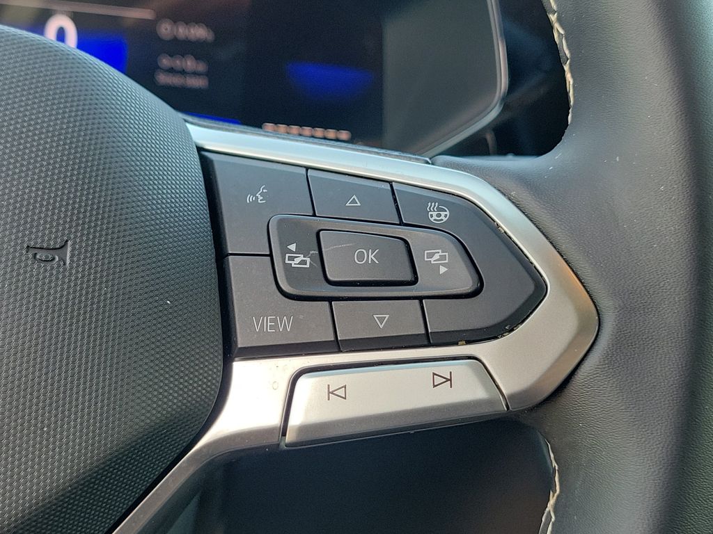 2023 Volkswagen Taos SE - Photo 32