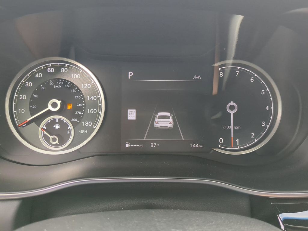 2025 GENESIS G70 Sport Advanced - Photo 25