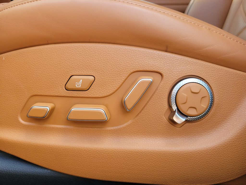 2025 GENESIS GV80 Prestige - Photo 17