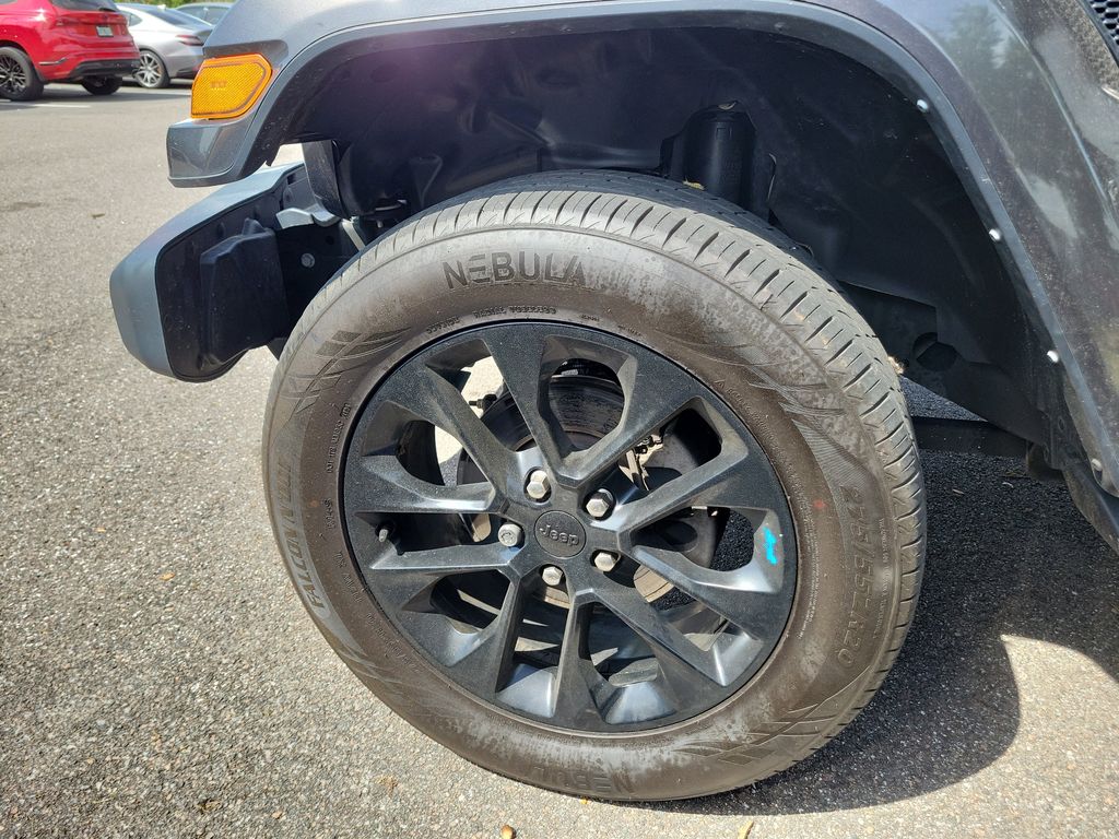 2022 Jeep Wrangler Unlimited Sahara 4XE - Photo 6