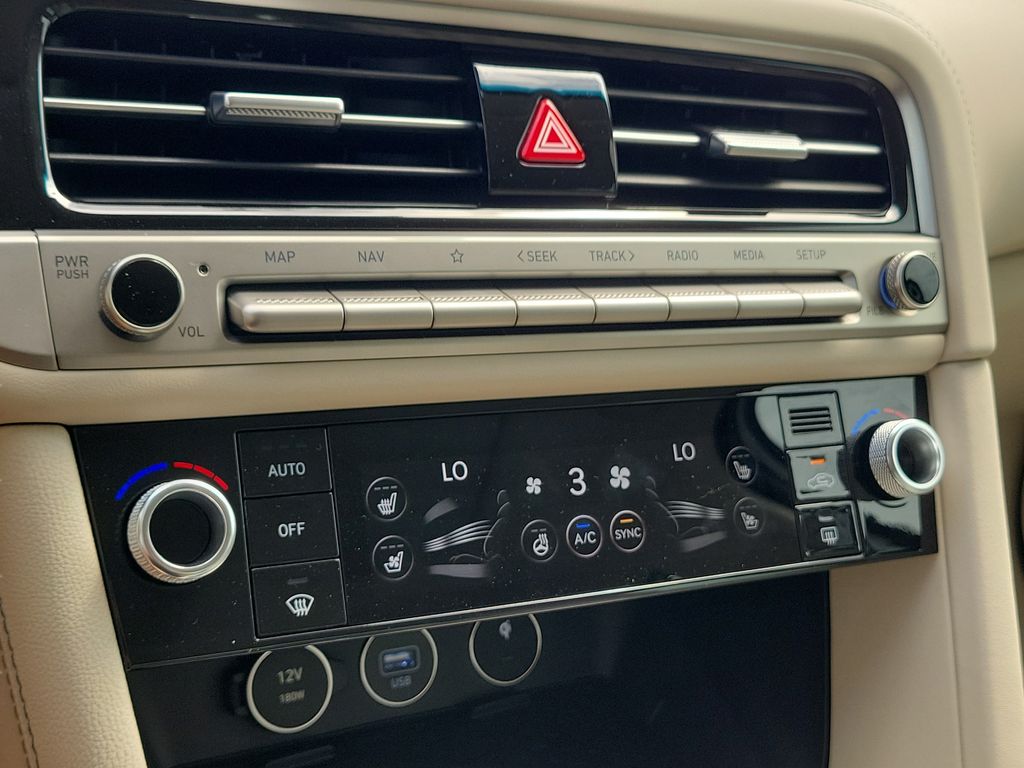 2026 GENESIS G70 Prestige - Photo 14