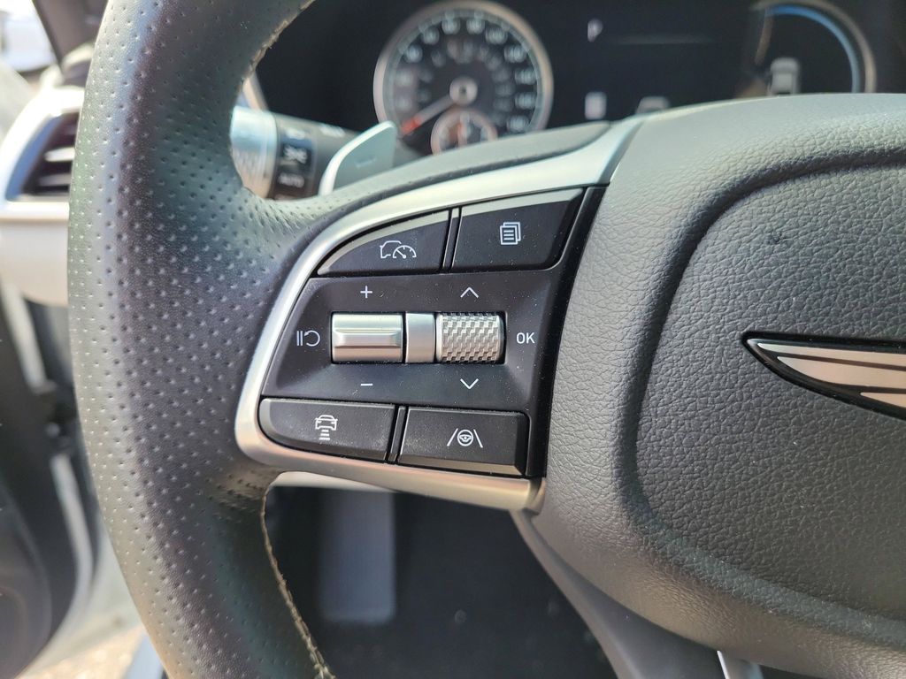 2025 GENESIS G70 Standard - Photo 24