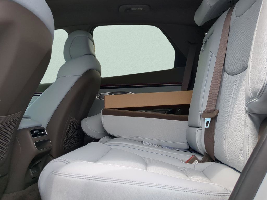 2026 GENESIS GV70 Base - Photo 9