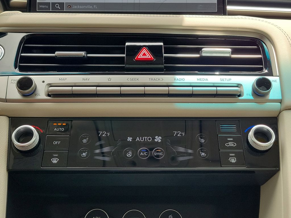 2026 GENESIS G70 11