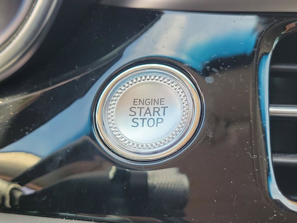 2026 GENESIS G70 Standard - Photo 21