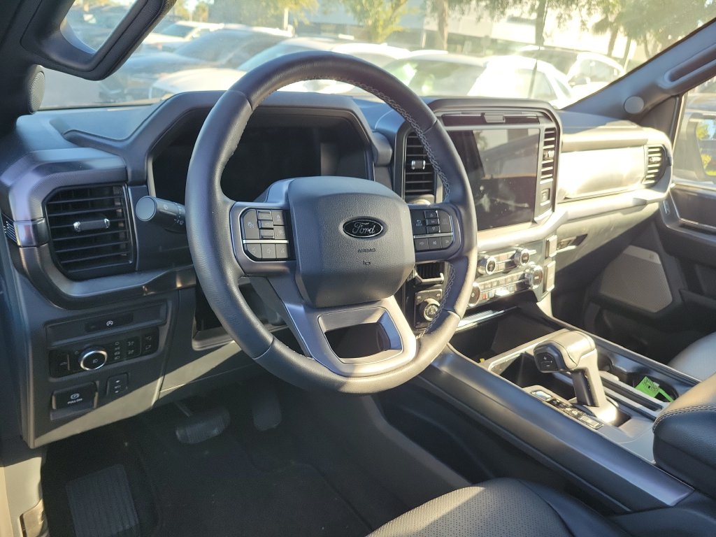 2025 Ford F-150 Lariat - Photo 8