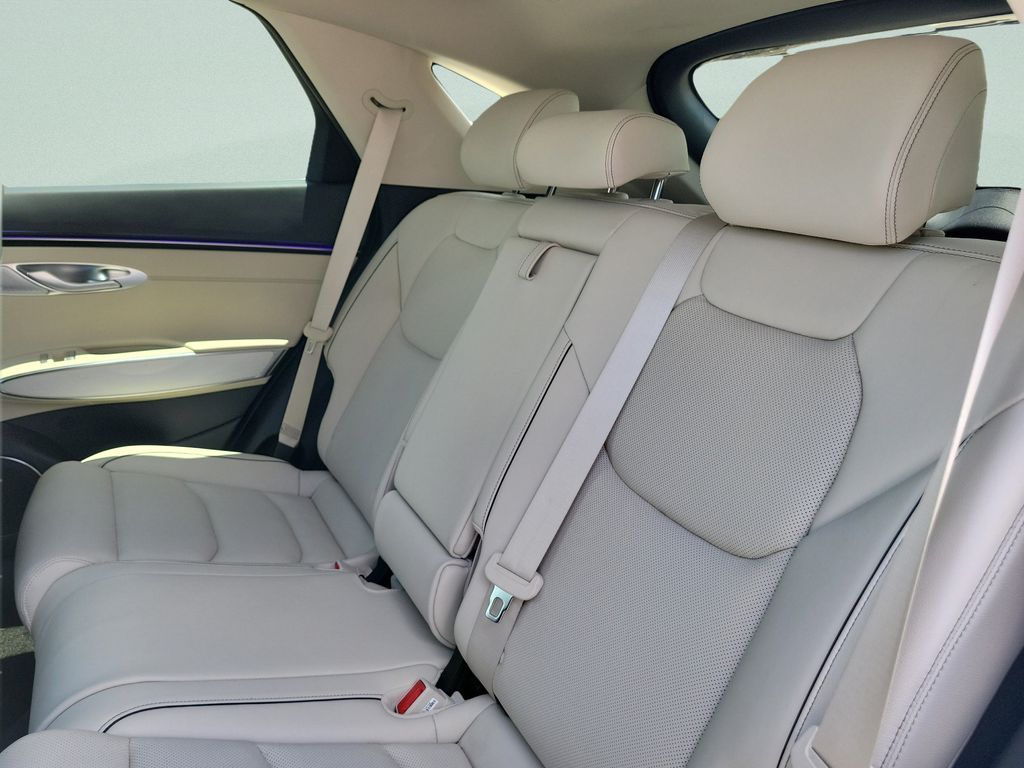 2026 GENESIS GV70 Advanced - Photo 26