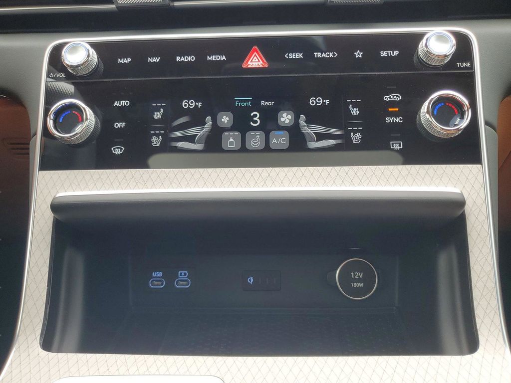 2025 GENESIS GV80 Prestige - Photo 18