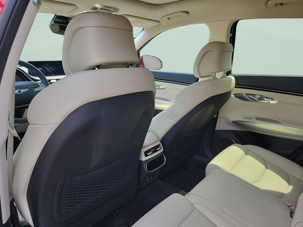 2023 GENESIS GV70 Standard - Photo 8